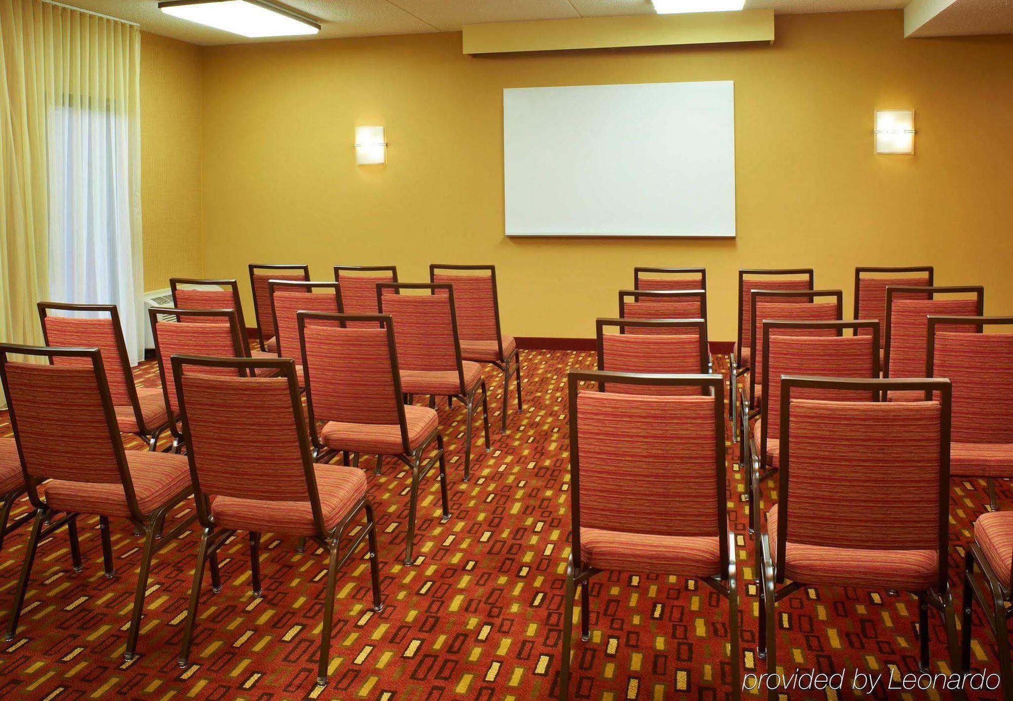 Courtyard By Marriott Chicago Hotel Naperville